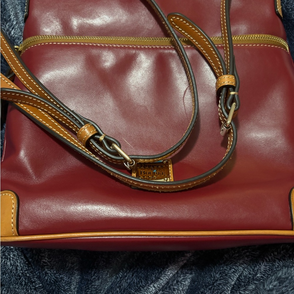 Dooney & Bourke mulberry and Tan Crossbody Bag - Picture 9 of 13